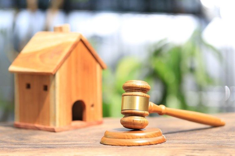 What is Conveyancing and Do I Need a Lawyer?
